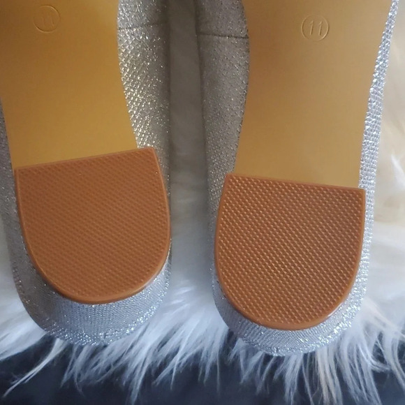 My Soft Womens Shimmery Silver Shoes with Block Heel - Picture 8 of 11
